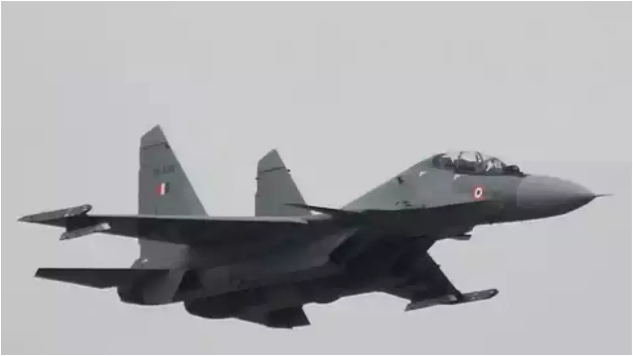 रक्षा-को-बड़ा-बढ़ावा:-केंद्र-ने-hal-से-240-एयरो-इंजन-और-su-30-mki-जेट-को-मंजूरी-दी