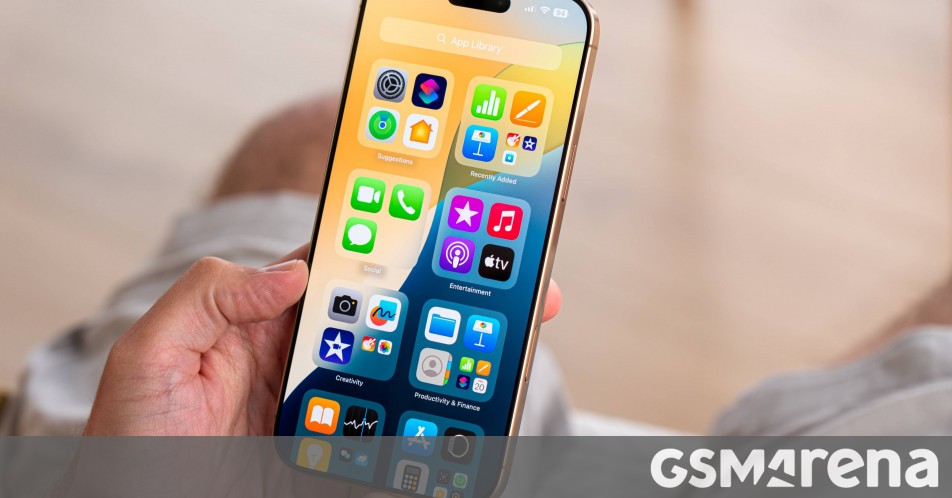 apple-पहली-बार-ios-18-और-ipados-18-गोद-लेने-की-संख्या-जारी-करता-है